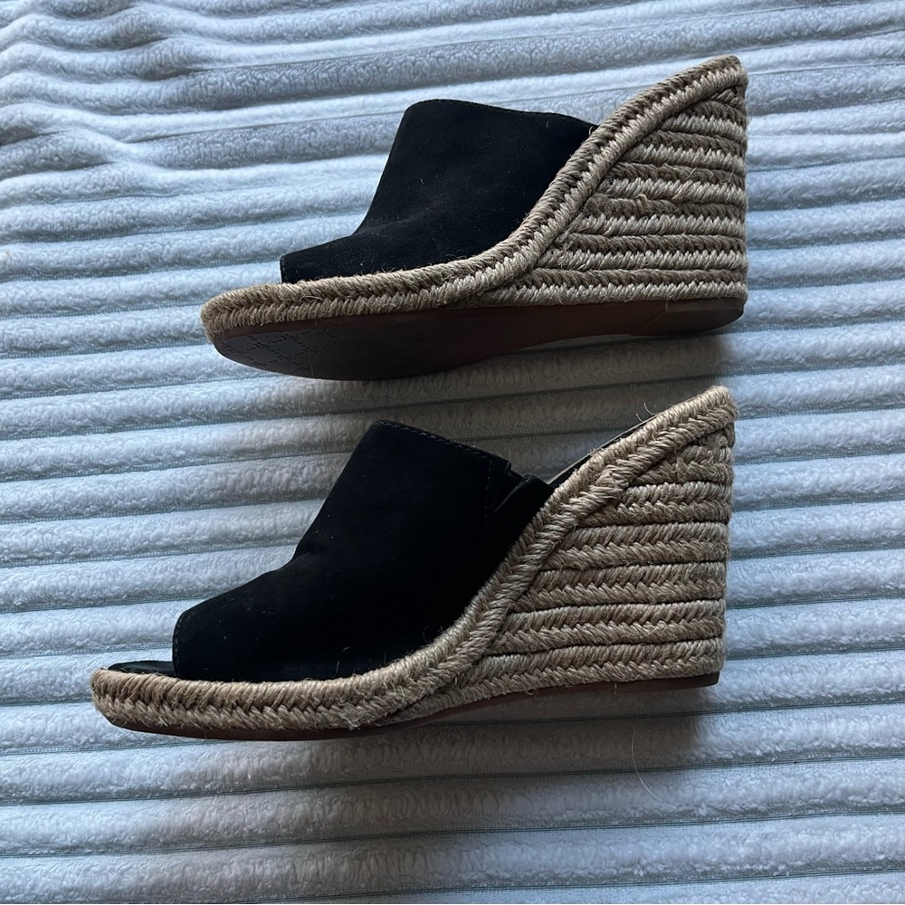 Johnston & Murphy Wedges - Picture 2 of 8